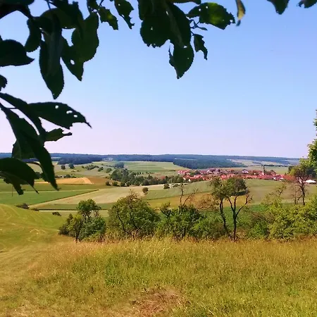 Am Wanderweg * Aidhausen